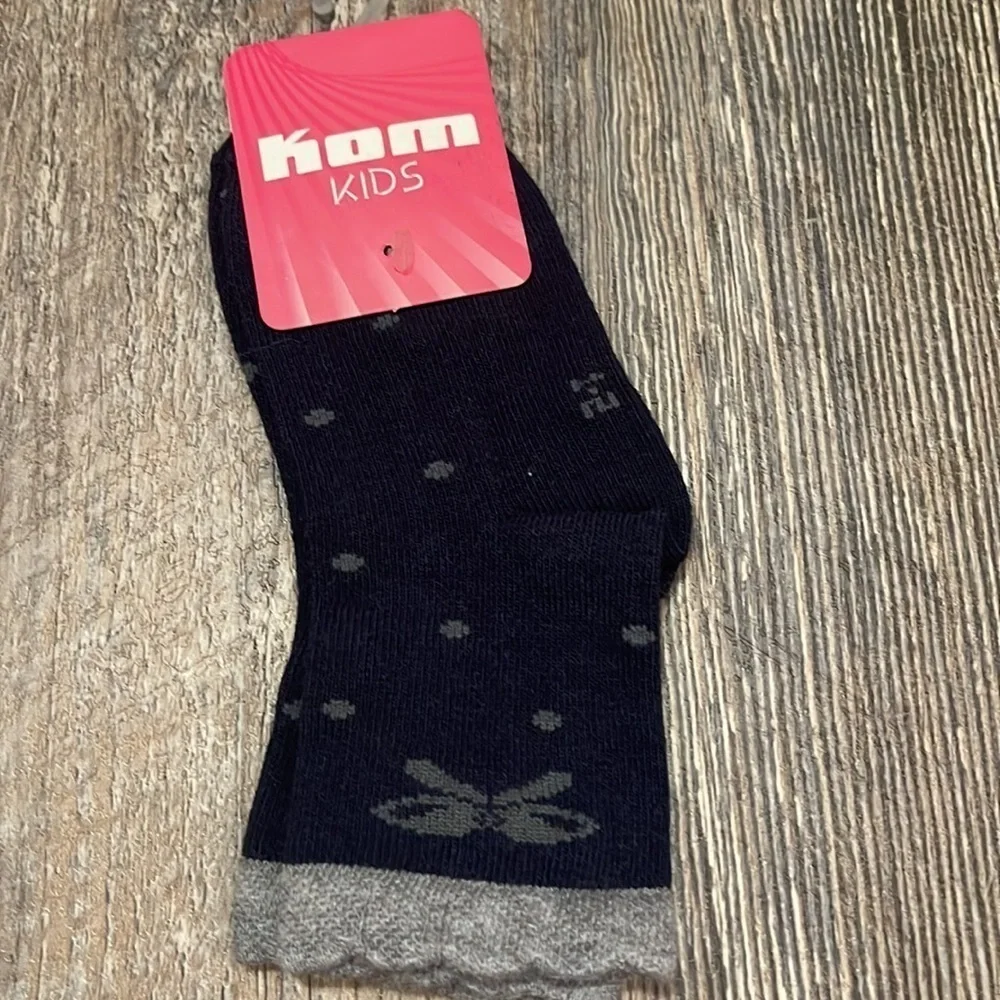 2 baby socks